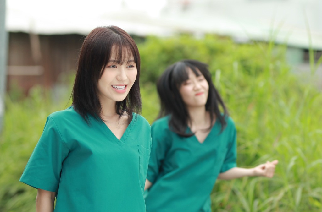 Han Sara kể chuyện bị ám ảnh quá khứ, nỗ lực được làm chính mình trong MV mới ảnh 2