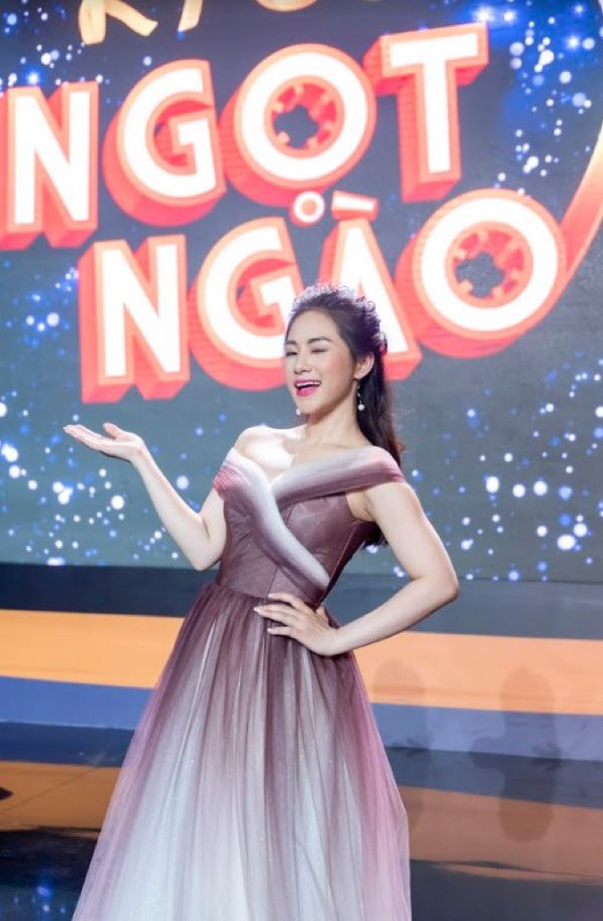 Lương Bích Hữu tiết lộ muốn có một đứa con lớn lên tài giỏi như Hamlet Trương ảnh 1