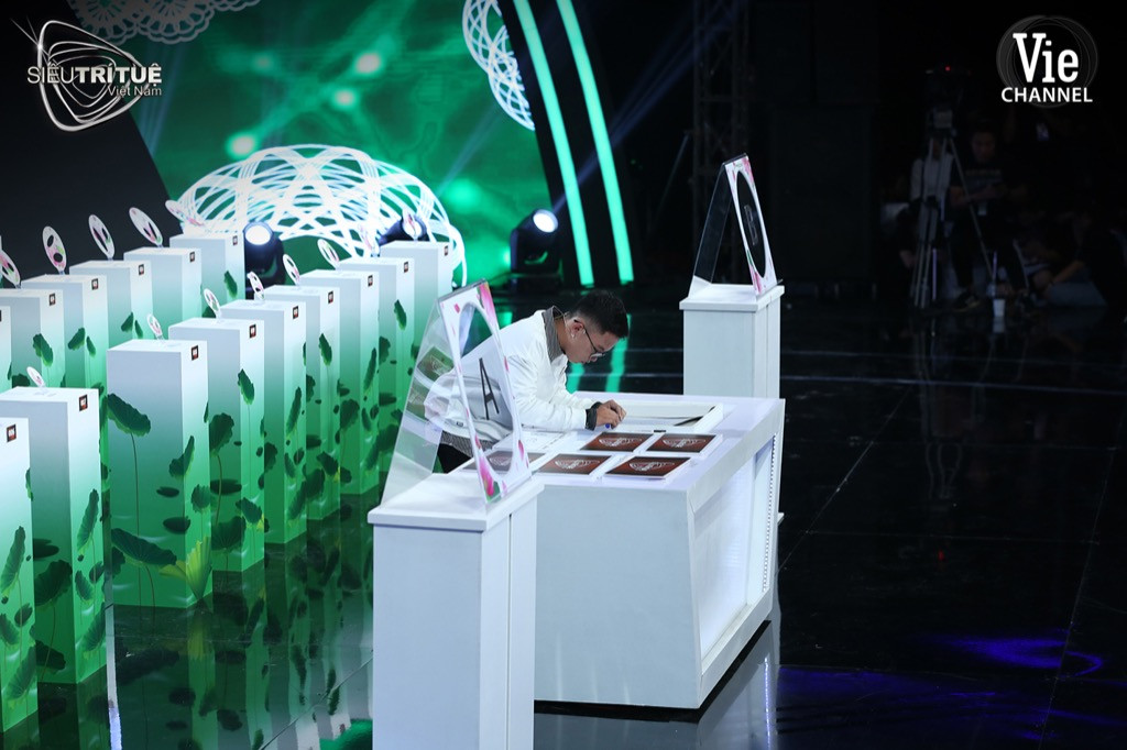 “Siêu Trí Tuệ Việt Nam” tập 1: Chàng hotboy hóa giải thử thách “hack não” Mã đi tuần ảnh 1