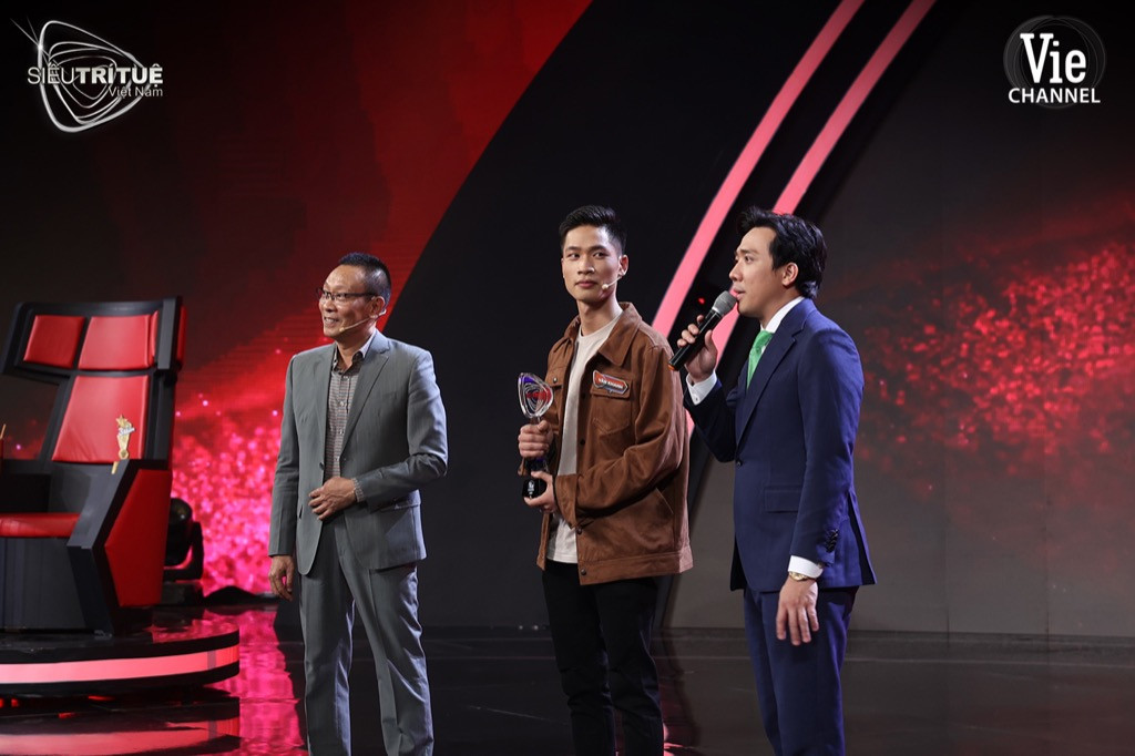 “Siêu Trí Tuệ Việt Nam” tập 1: Chàng hotboy hóa giải thử thách “hack não” Mã đi tuần ảnh 8