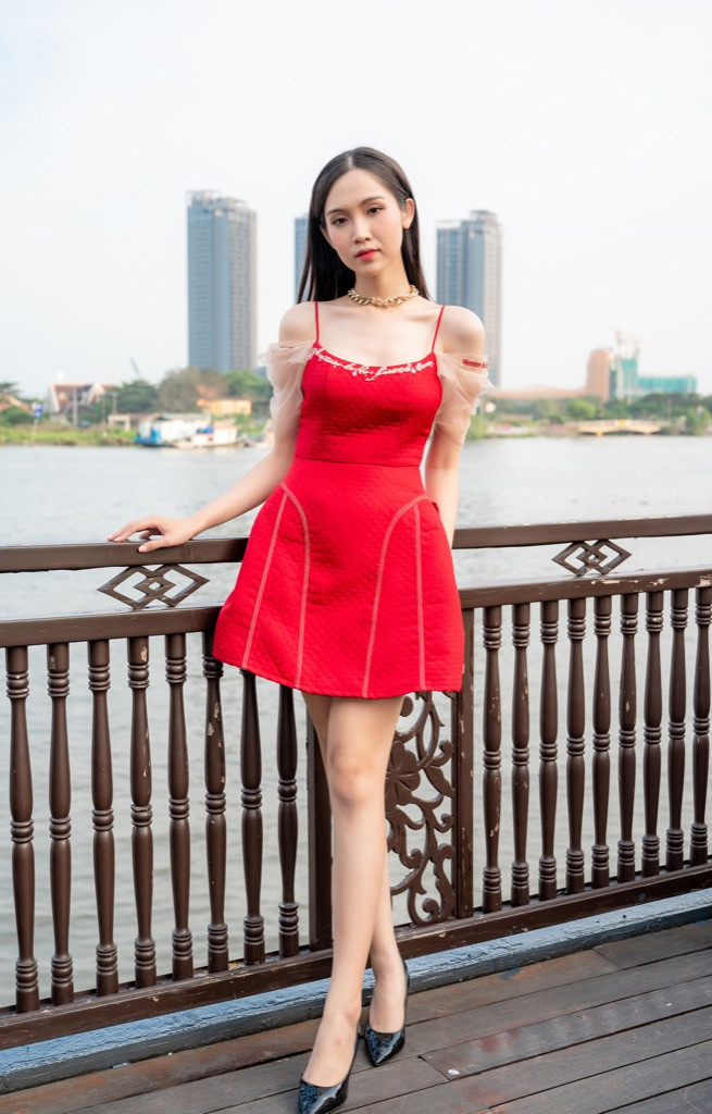 Khả Như “bức xúc” vì bị bắt làm “chuột bạch”, thân thiết với Bùi Anh Tuấn trên du thuyền ảnh 1