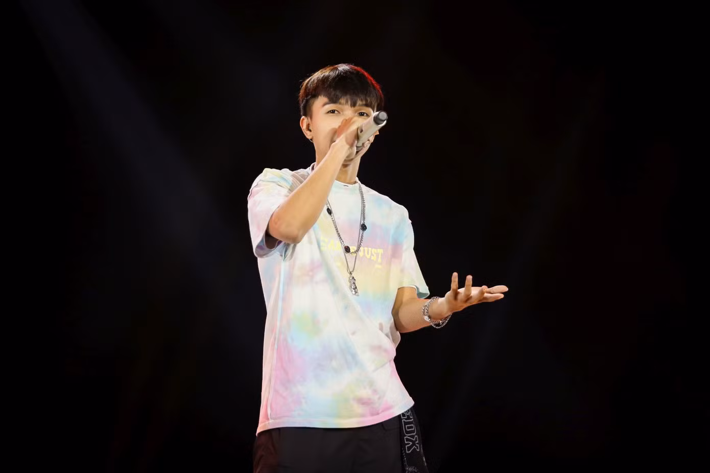 Color rap về hủ tiếu, Right nhờ HIEUTHUHAI phụ diễn để "hồi sinh" ở King Of Rap ảnh 2