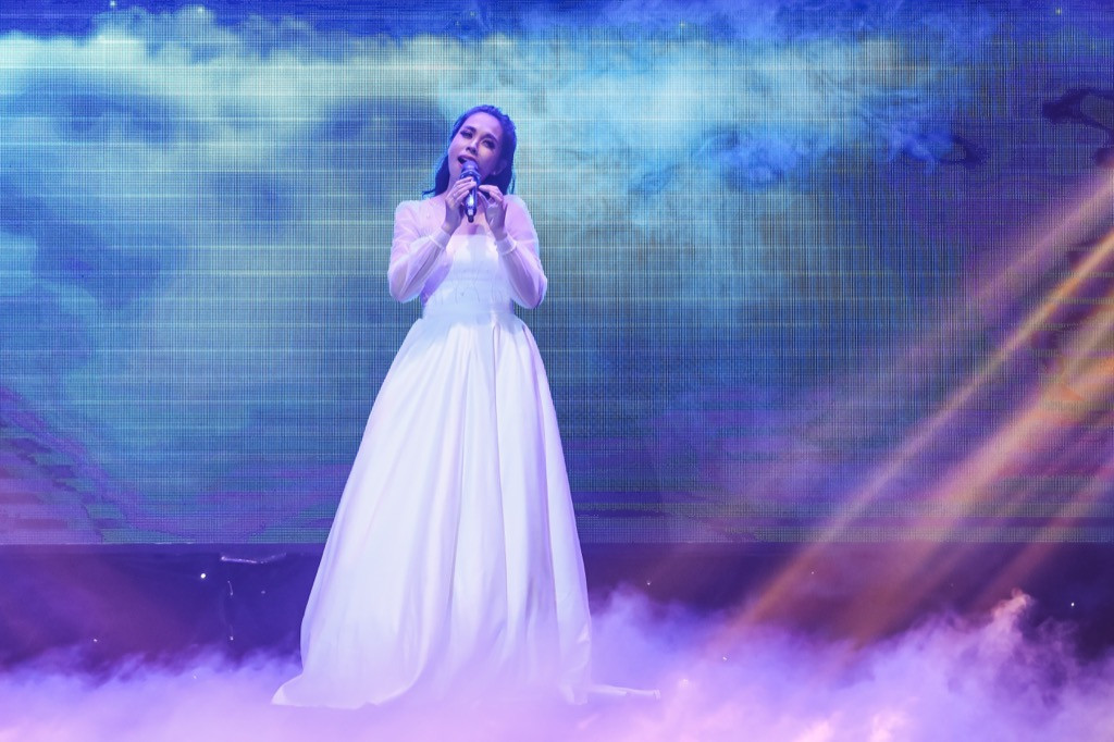 Ngọc Mai Quốc Cơ - Quốc Nghiệp đấu giá áo mặc tại chung kết Britain’s Got Talent ủng hộ miền Trung ảnh 1