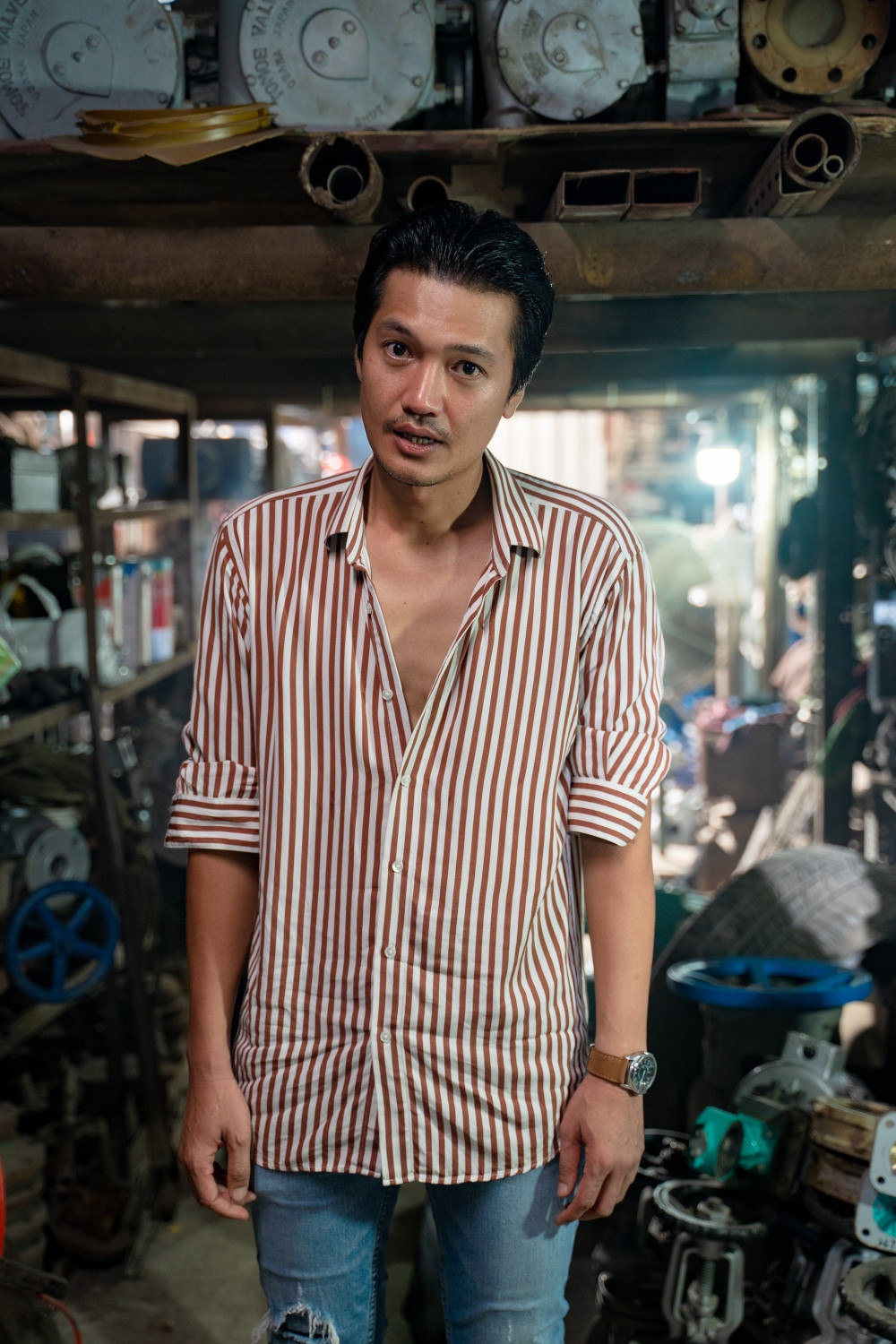 “Chuyện Xóm Tui“: Khán giả bật khóc khi Chí Tài xuất hiện, Thu Trang - Tiến Luật thành đôi ảnh 2