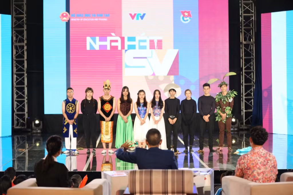 NÓNG: 30 “biệt đội” sinh viên khắp 3 miền cùng nhau tranh tài tại “SV 2020“ ảnh 1