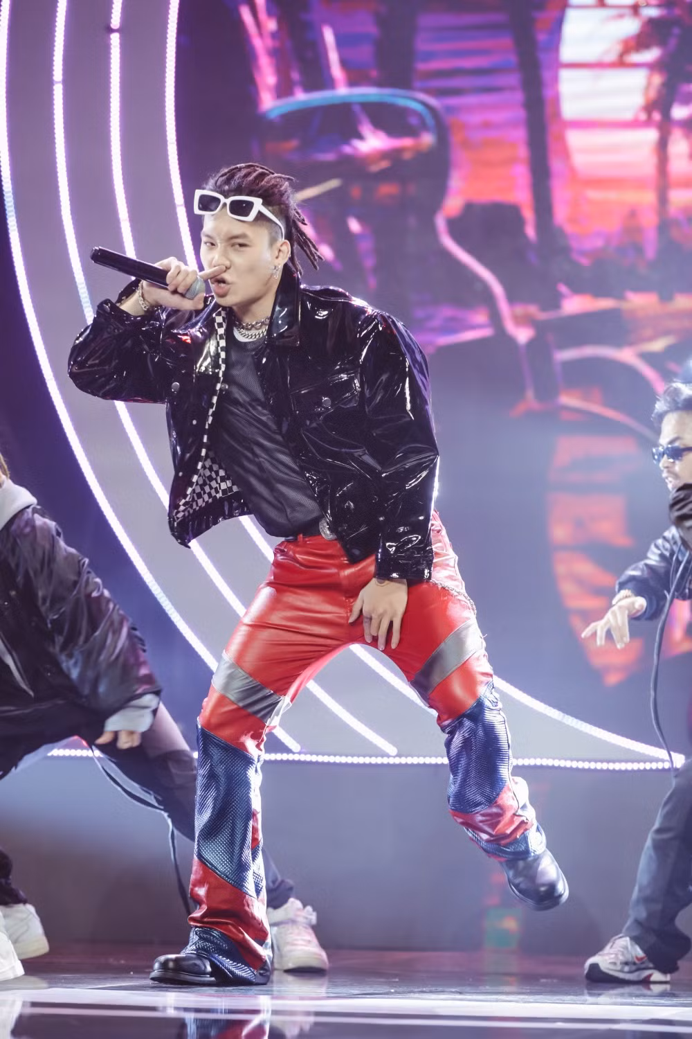 Thiều Bảo Trâm hóa công chúa ngọt ngào tỏa sáng trên sân khấu V Heartbeat ảnh 1