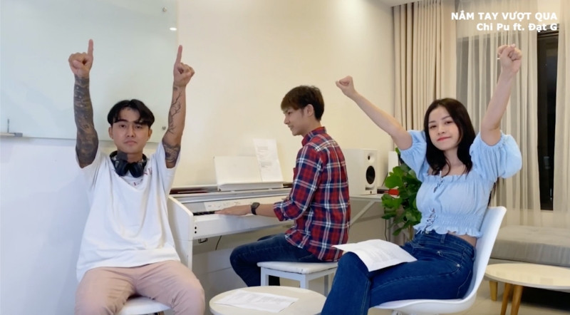 Chi Pu - Đạt G hát “Anh Ơi Ở Lại” phiên bản mới động viên tinh thần bà con miền Trung ảnh 1