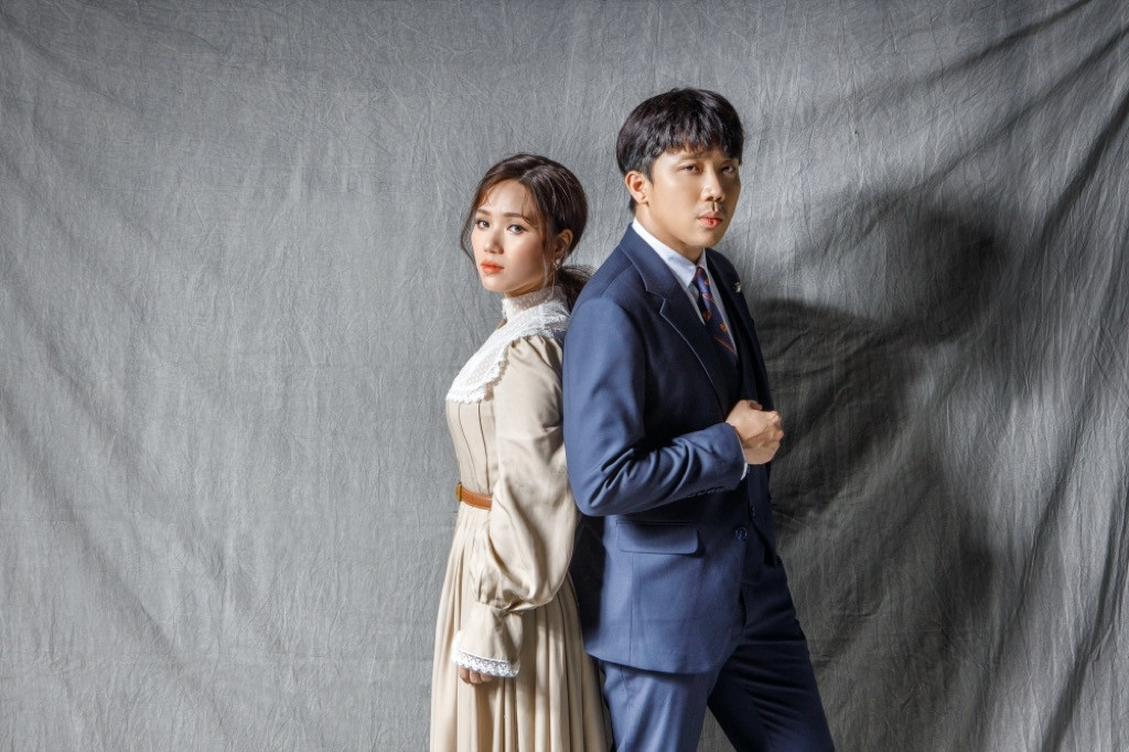 Trấn Thành song ca đầy cảm xúc cùng Thùy Chi trong MV "Nói Chia Tay Thật Khó" ảnh 1