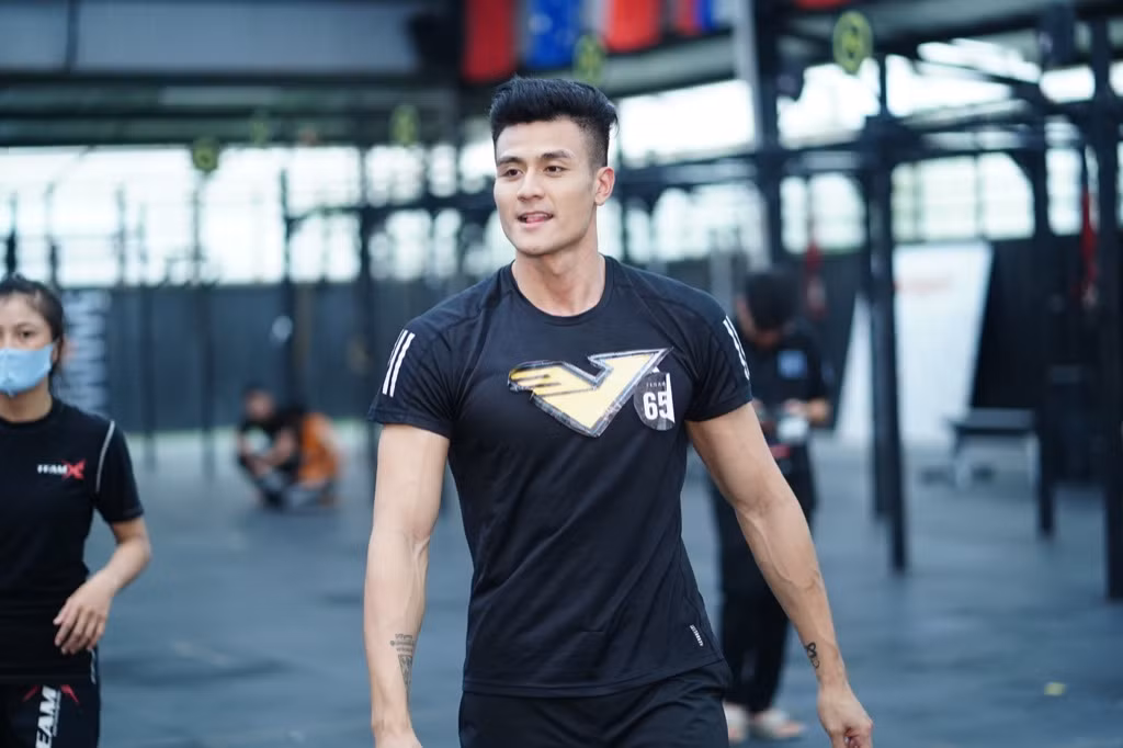 Vượt qua 700 ứng viên, hot boy đóng MV của Trung Quân Idol lọt Top 10 ứng viên cho VINAMAN ảnh 6