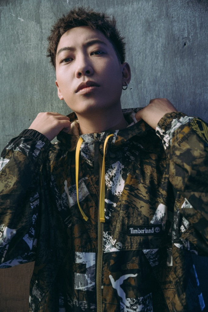 Kai Đinh mời “thầy Ngạn” Trần Nghĩa đóng MV mới do Kawaii Tuấn Anh làm đạo diễn ảnh 2 Kai Đinh mời “thầy Ngạn” Trần Nghĩa đóng MV mới do Kawaii Tuấn Anh làm đạo diễn ảnh 2