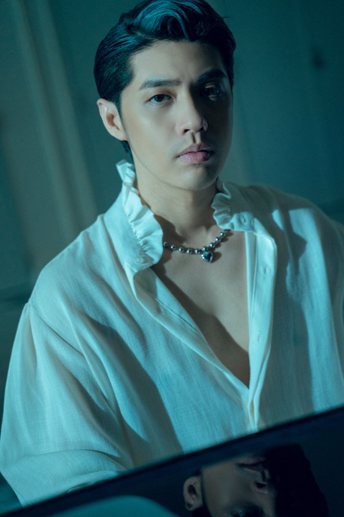 Noo Phước Thịnh hóa “vị vua si tình” bị lừa trở thành vật trưng bày trong rạp xiếc ảnh 1