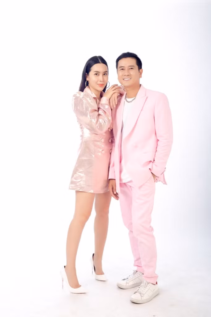 “Giọng hát Việt nhí 2021” công bố 6 HLV: Nhà “Giang - Hồ” chạm trán nhà BigDaddy - Emily ảnh 1
