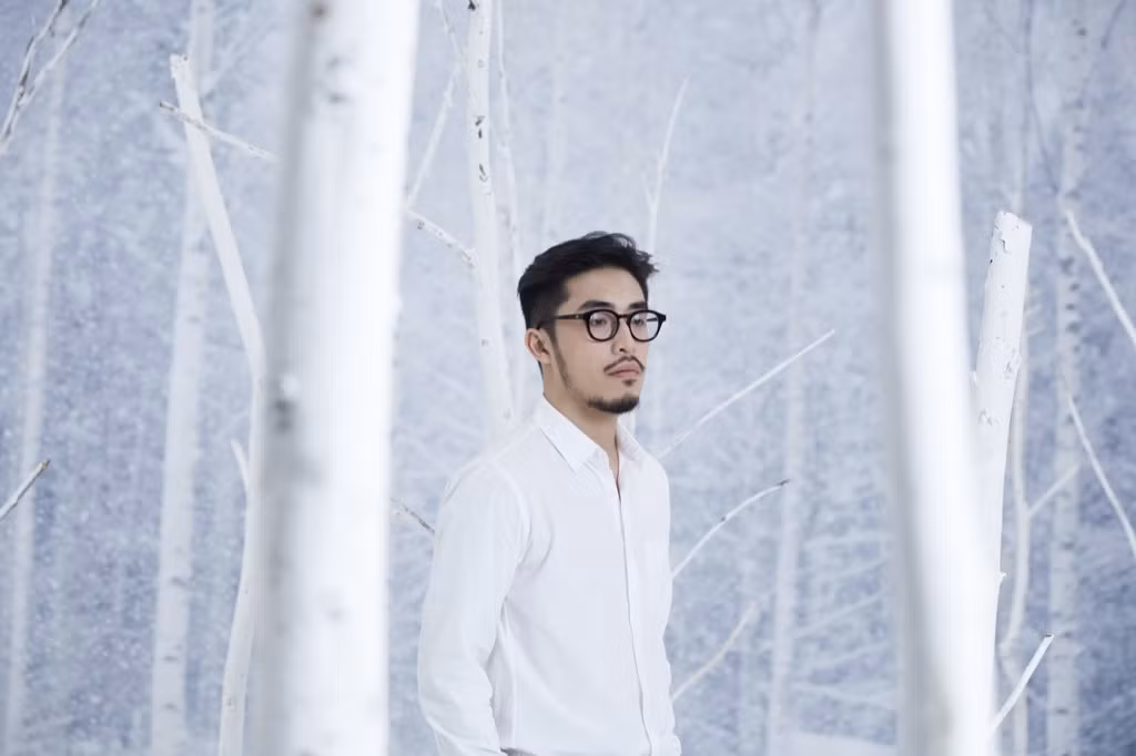 Uyên Linh tình tứ cùng “hoàng tử Indie” Vũ trong bộ ảnh mới, hé lộ màn song ca đầy cảm xúc ảnh 2