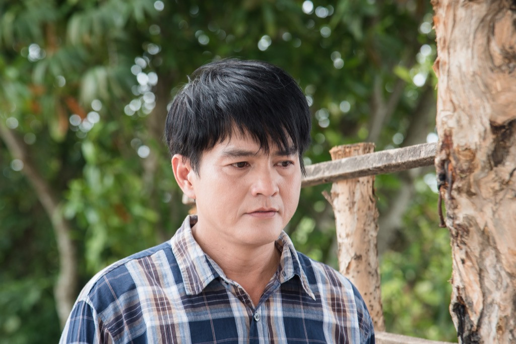 Hạ Anh kết đôi cùng trai đẹp Bạch Công Khanh trong phim truyền hình “Ngày Em Đến“ ảnh 6