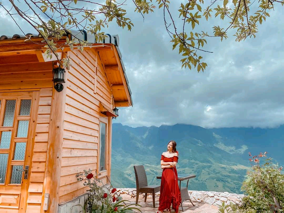 Sapa luôn có những góc "check-in" đẹp như tranh dành cho bạn Cả một “biển mây” bồng bềnh đang chờ bạn “check-in” trong mùa đẹp nhất năm ở Sa Pa ảnh 5
