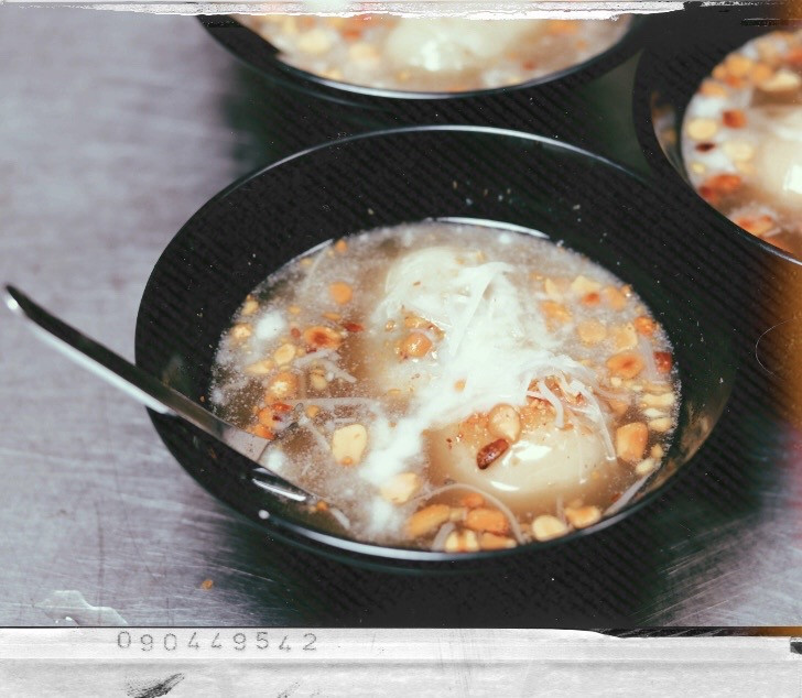 Bánh trôi tàu: Món ăn khiến bạn chỉ muốn xuýt xoa hơi ấm chiều đông những ngày cuối năm ảnh 2