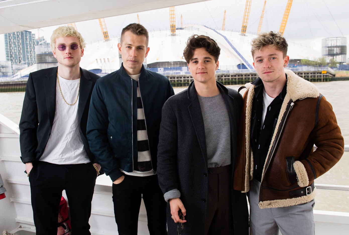 Hơn 1 năm không ra sản phẩm mới, The Vamps trở lại với album “chứng nhận cho sự hồi sinh“ ảnh 3