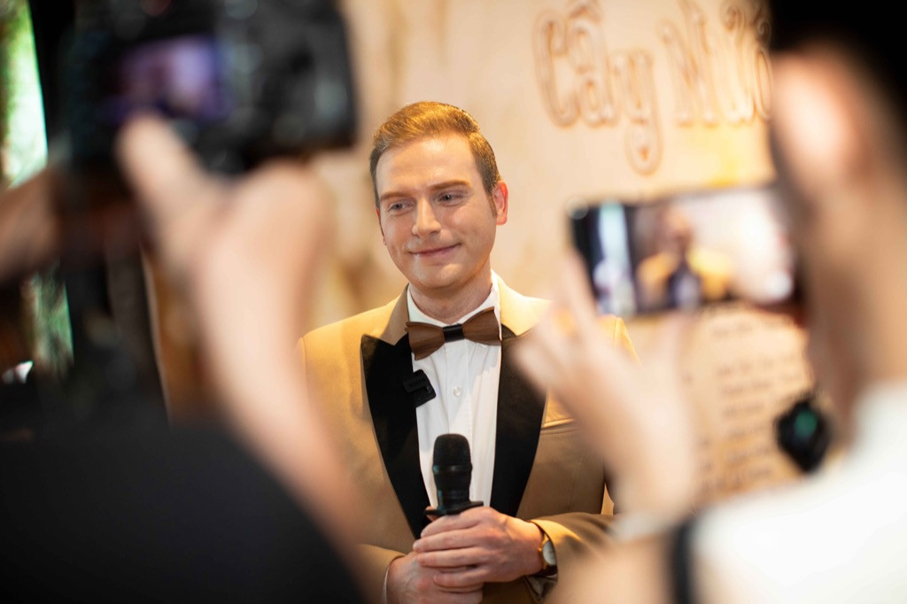 Kyo York tiết lộ “cảm nắng” bạn diễn Linh Chi khi quay phim truyền hình “Cây nước mắt“ ảnh 1