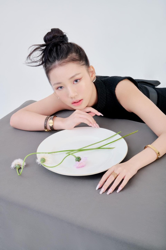AMEE AMEE khiến fan xôn xao khi kết nạp Ricky Star và Hoàng Dũng vào “hội anh trai mưa" ảnh 1
