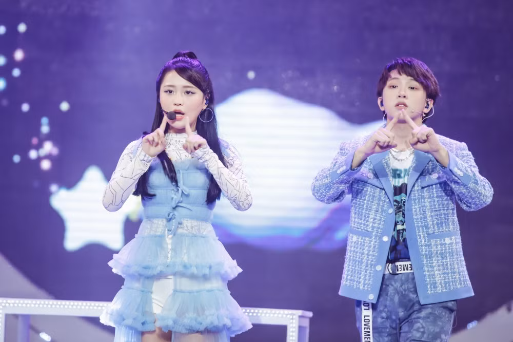 Thiều Bảo Trâm hóa công chúa ngọt ngào tỏa sáng trên sân khấu V Heartbeat ảnh 4