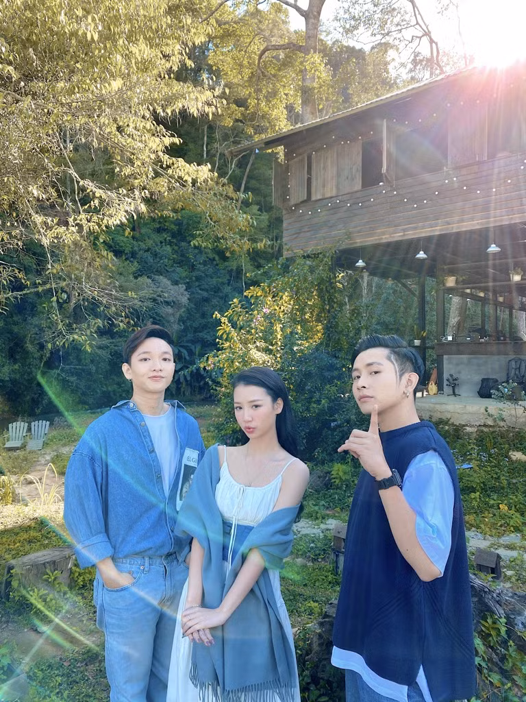 AMEE khiến fan xôn xao khi kết nạp Ricky Star và Hoàng Dũng vào “hội anh trai mưa" ảnh 2