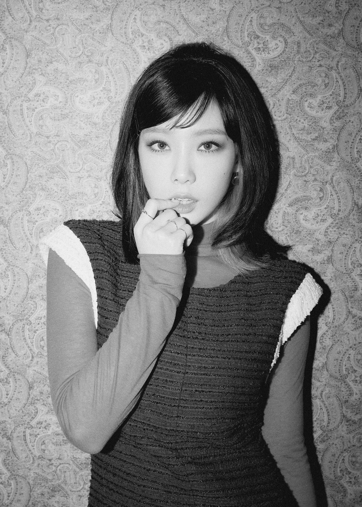 Taeyeon tung loạt ảnh retro xinh như mộng “nhá hàng” cho mini-album thứ 4 ảnh 6