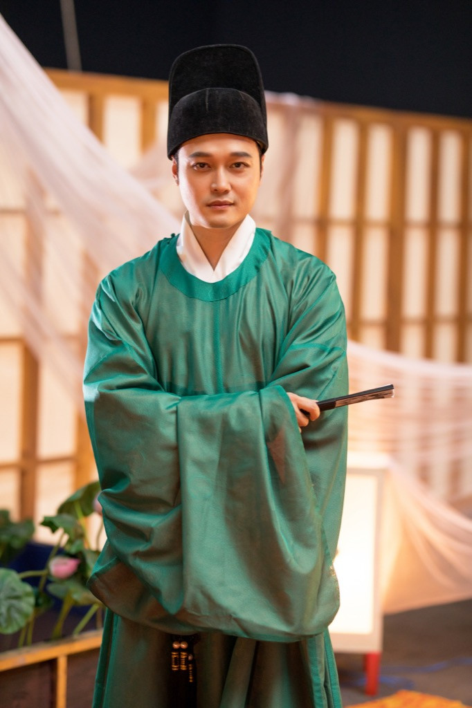 Trịnh Thăng Bình phác họa thế giới truyện Kiều ảo diệu trong MV “Bức Bình Phong“ ảnh 4