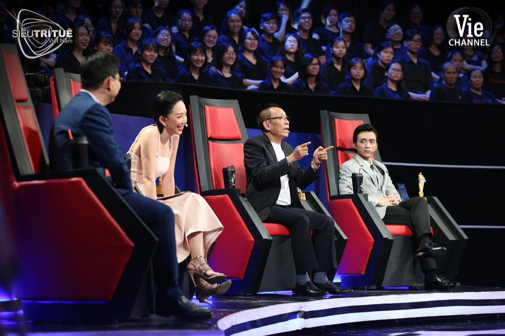 Siêu Trí Tuệ: “Thần bài” tái xuất với màn khôi phục bài Poker thách thức trí nhớ vô hạn ảnh 1