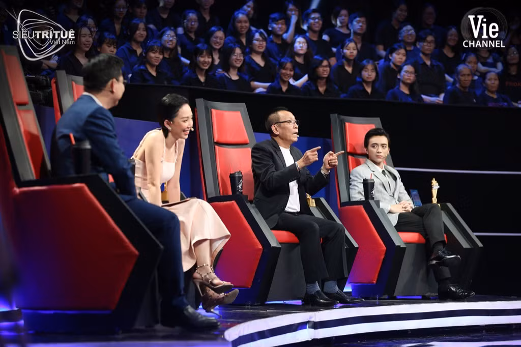 Siêu Trí Tuệ: “Thần bài” tái xuất với màn khôi phục bài Poker thách thức trí nhớ vô hạn ảnh 1