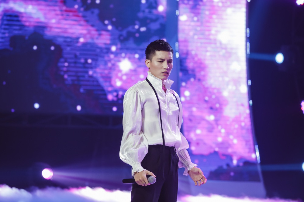 Thiều Bảo Trâm hóa công chúa ngọt ngào tỏa sáng trên sân khấu V Heartbeat ảnh 2