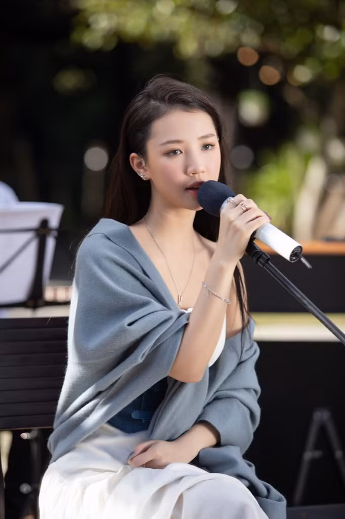 AMEE kết hợp Ricky Star, Hoàng Dũng làm show “âm nhạc chữa lành” giữa mùa dịch căng thẳng ảnh 3