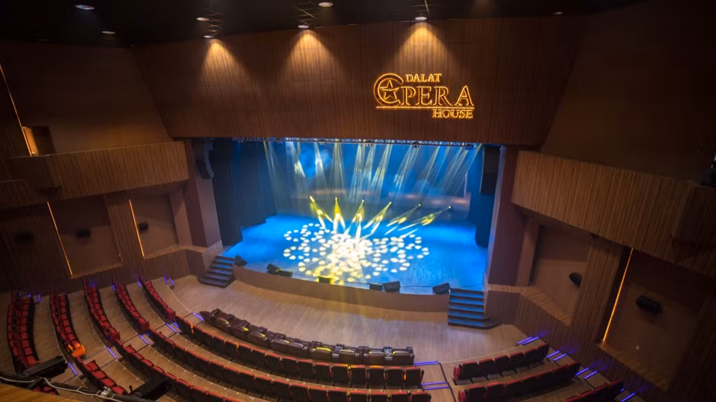 Đến Đà Lạt, bạn nhất định phải thử “đặc sản” mới: Homestay xe buýt xinh - xịn - mịn! ảnh 12