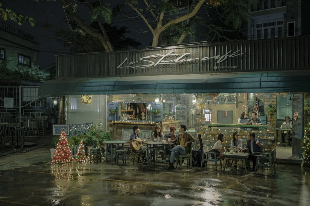 Thảm đỏ “Sài Gòn trong cơn mưa”: Bảo Anh, Diệu Nhi thân thiết, Wowy diện kính đen cực ngầu ảnh 3