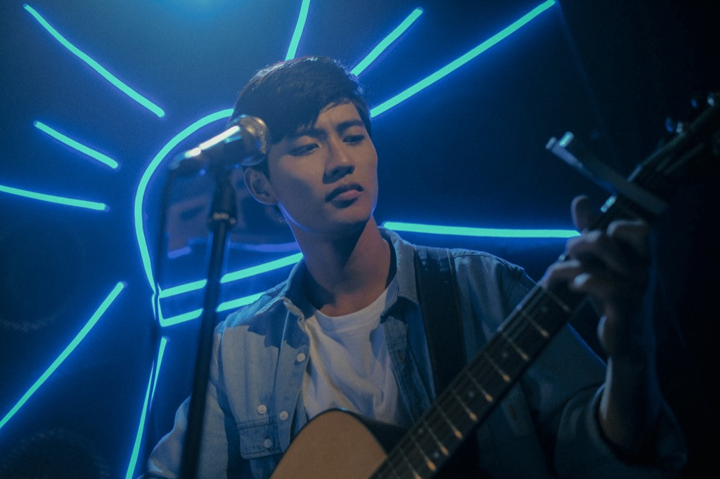 Sau loạt cảm xúc lãng mạn, “Sài Gòn Trong Cơn Mưa” tung trailer đầy căng thẳng ngập drama ảnh 6