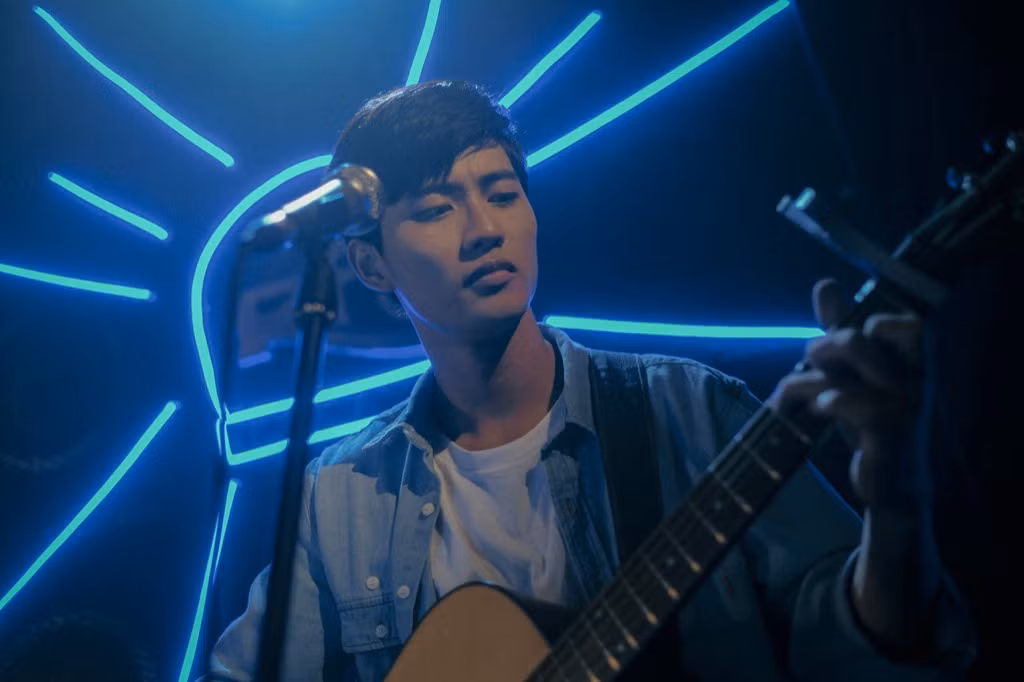 Sau loạt cảm xúc lãng mạn, “Sài Gòn Trong Cơn Mưa” tung trailer đầy căng thẳng ngập drama ảnh 6