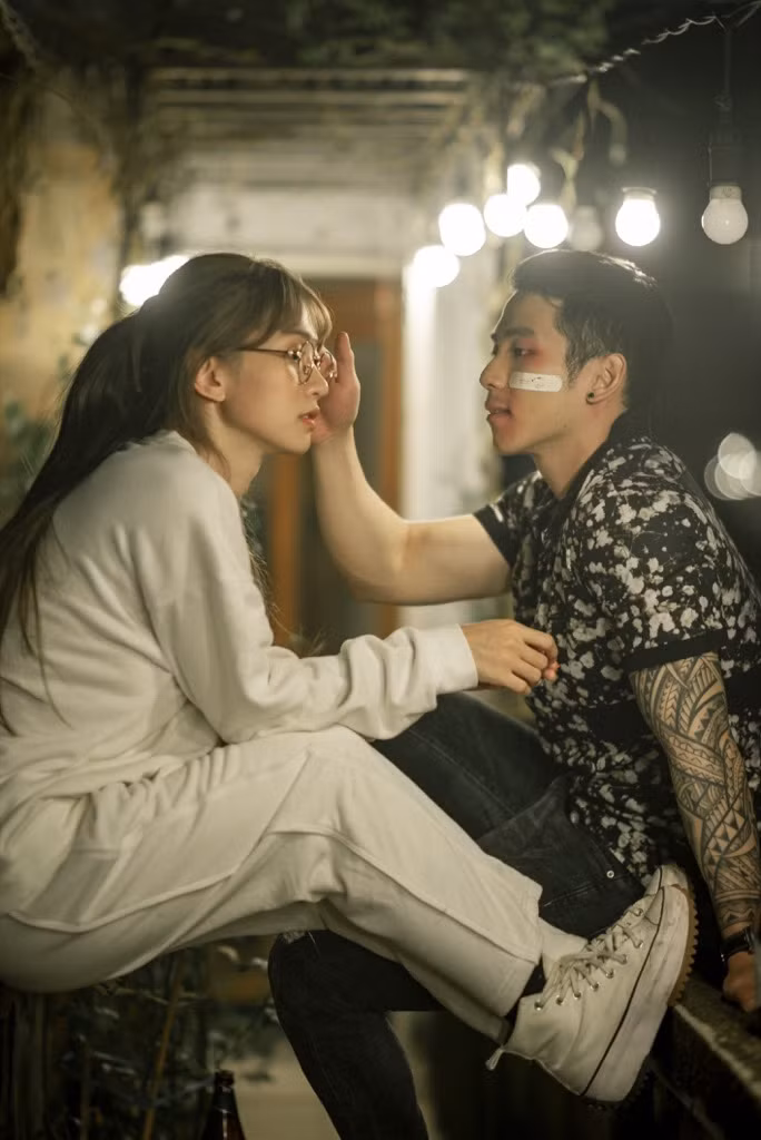 Huy Khánh, Maya, BB Trần, Hải Triều... góp mặt trong MV Ballad cảm xúc của Hoài Lâm ảnh 1