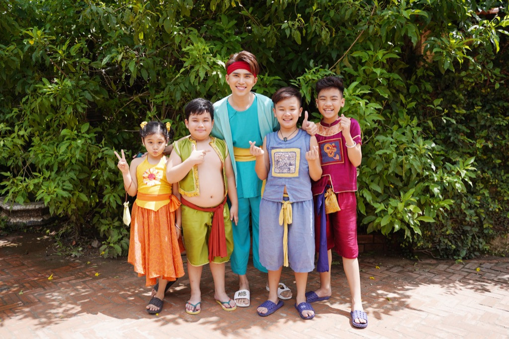 Sau hit quốc dân “Bống Bống Bang Bang”, nhóm 365 bất ngờ tái hợp trong MV “Trạng Tí“ ảnh 3