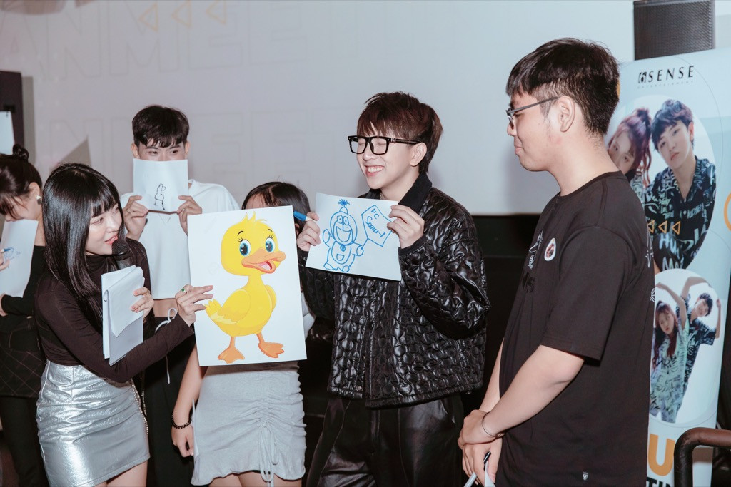 Han Sara rạng rỡ mừng sinh nhật tuổi 20 bên Tùng Maru và hàng trăm fan ảnh 3