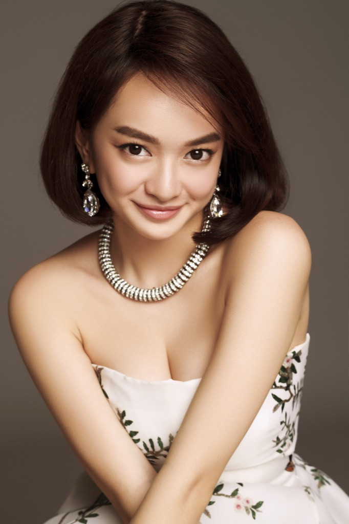 Kaity Nguyễn khác lạ với tóc ngắn, chụp ảnh thân mật cùng “người tình màn ảnh” mới ảnh 1