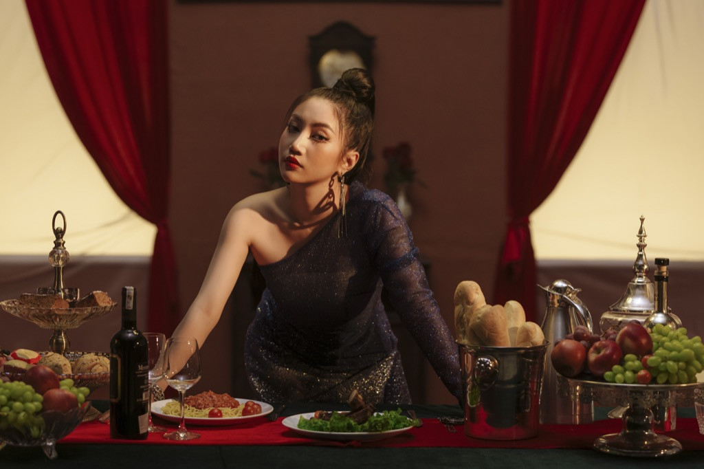 Orange tự sáng tác, bắn rap nhưng không thú vị bằng MV có nội dung “cà khịa” chuyện cũ ảnh 4