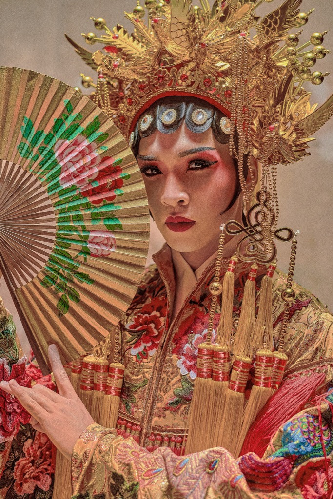 Bạch Công Khanh khoe body 6 múi, vướng vào “tam giác tình yêu” đam mỹ trong MV mới ảnh 4