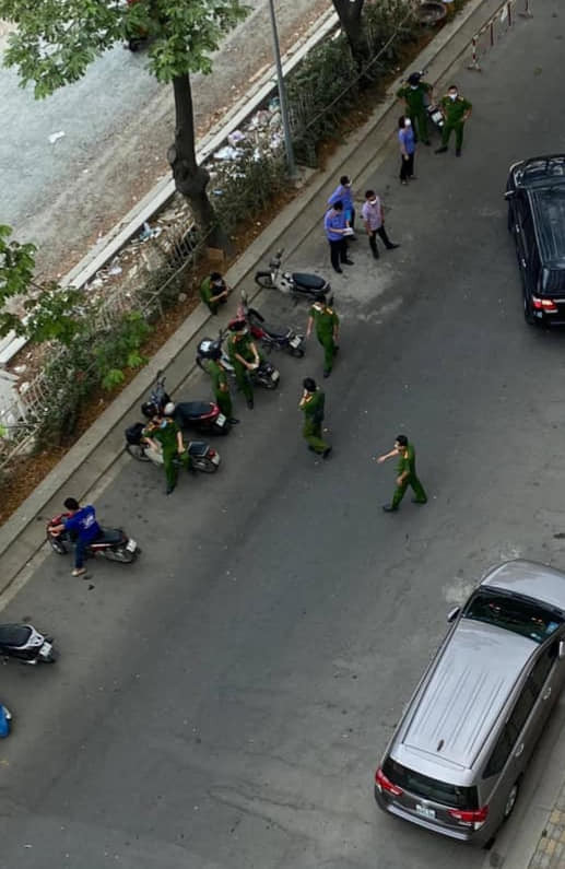 Khám nghiệm hiện trường vụ tiến sĩ, luật sư Bùi Quang Tín rơi tầng 14 tử vong ảnh 2