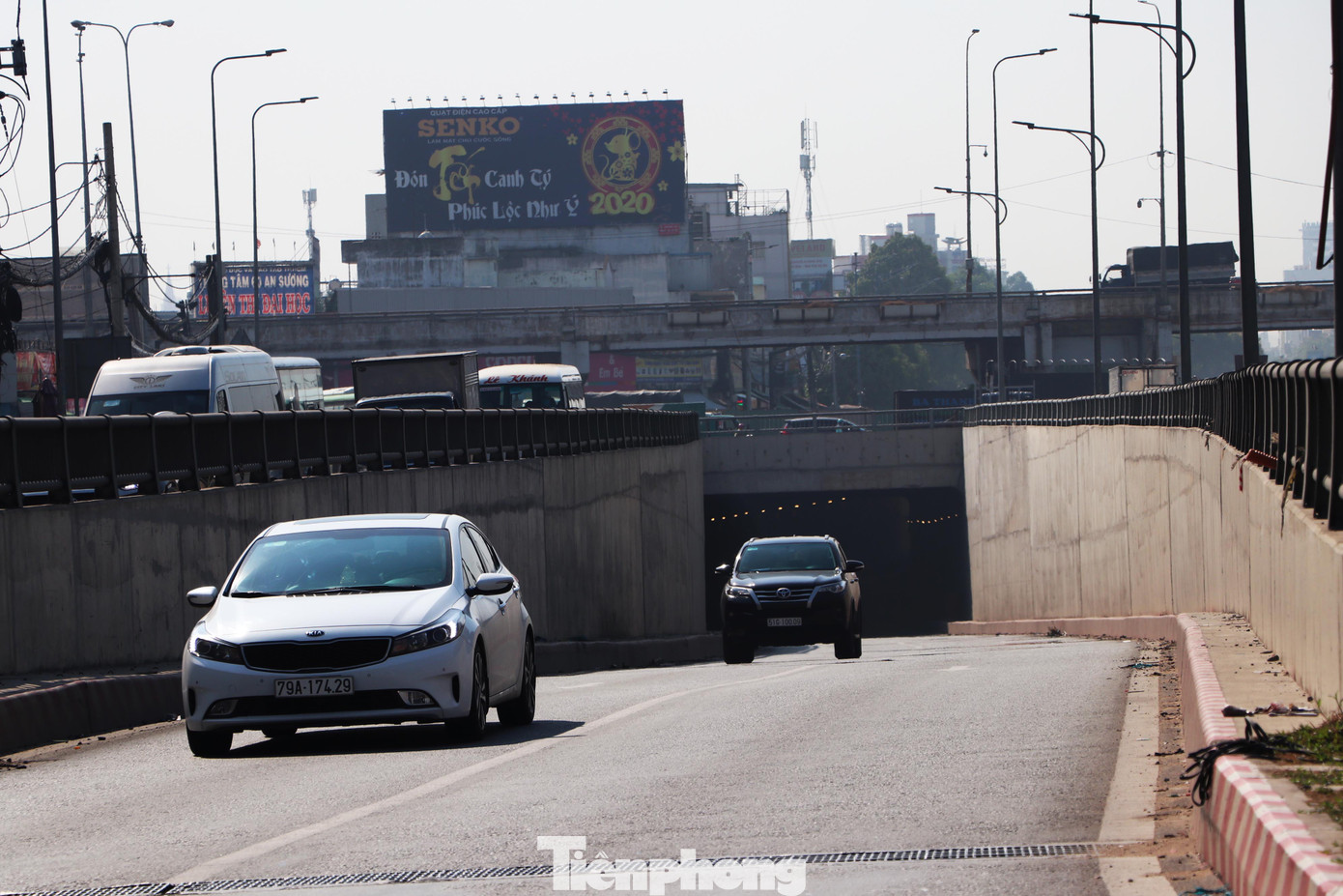 Cận cảnh nút giao thông 3 tầng giải tỏa kẹt xe cửa ngõ Sài Gòn sắp hoàn thành ảnh 6