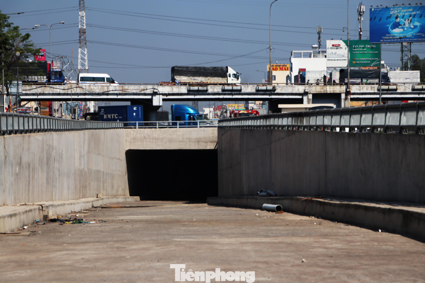 Cận cảnh nút giao thông 3 tầng giải tỏa kẹt xe cửa ngõ Sài Gòn sắp hoàn thành ảnh 8