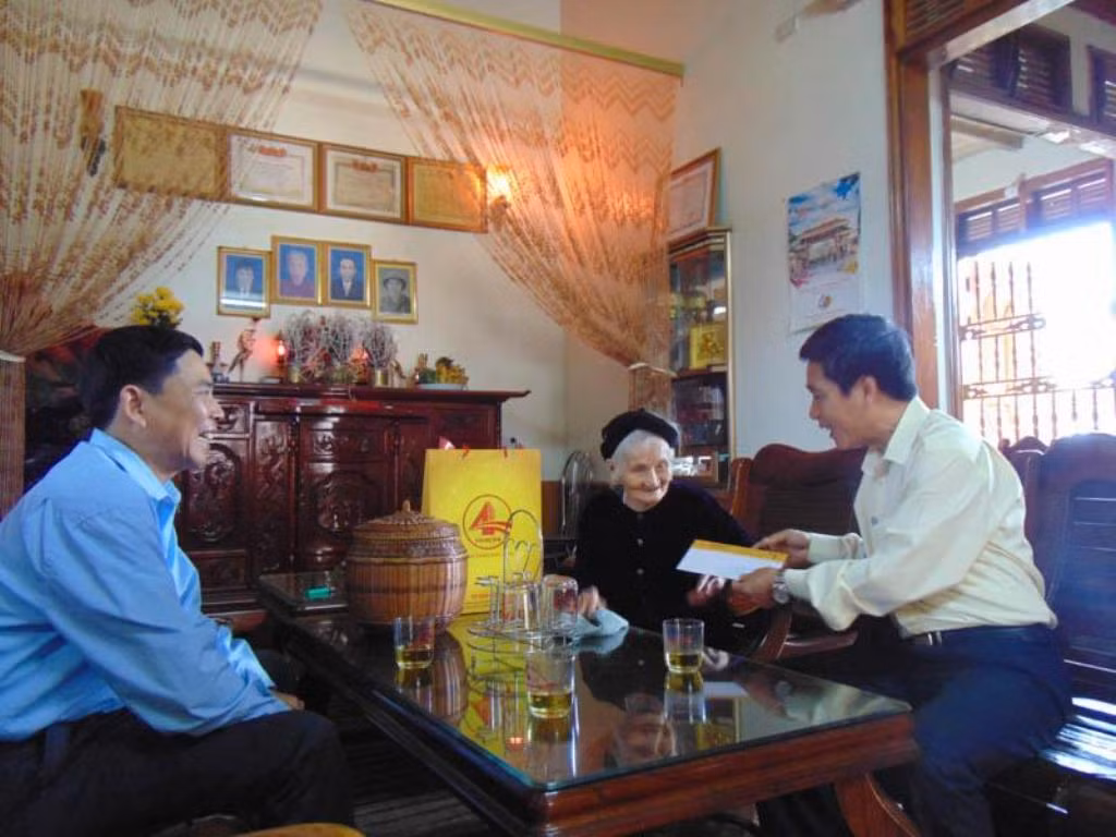 Hành trình ăm ắp nghĩa tình của Tập đoàn Cienco4 trong tháng tri ân ảnh 4