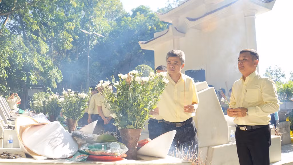 Hành trình ăm ắp nghĩa tình của Tập đoàn Cienco4 trong tháng tri ân ảnh 1