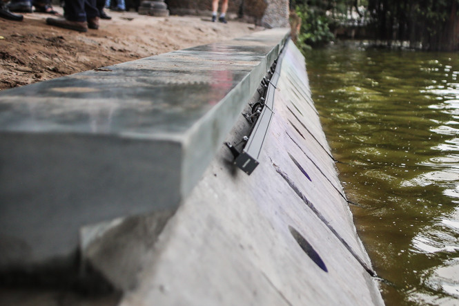 Dùng 'bê tông trường tồn', bờ hồ Hoàn Kiếm vẫn cong mềm mại ảnh 4