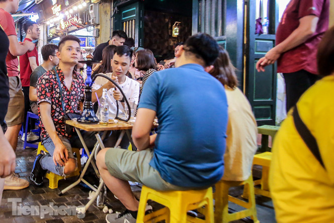 'Phố không ngủ' nhộn nhịp trở lại sau 'kỳ nghỉ COVID-19' ảnh 5