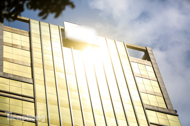 Hà Nội xuất hiện cao ốc 'dát vàng' gây chói lóa trong ngày hè oi bức ảnh 4