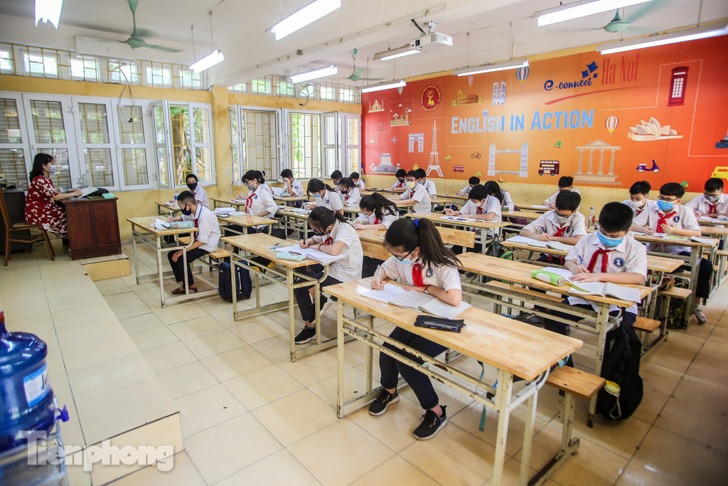 Hàng chục triệu HS,SV đi học trở lại sau kì nghỉ dài chưa từng có ảnh 7